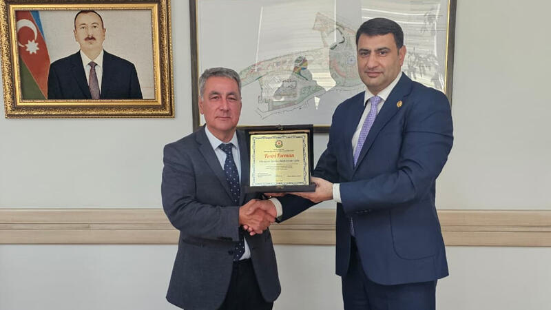 66 yaşlı məsləhət&ccedil;i sektor m&uuml;diri OLDU