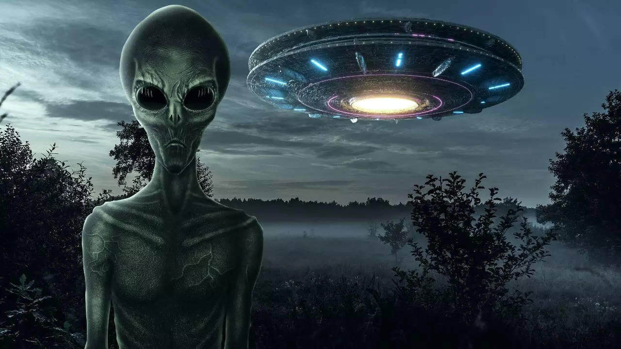 Yad planetlilər şəhərə doğru yaxınlaşır? – Qorxu dolu anlar  ANBAAN
