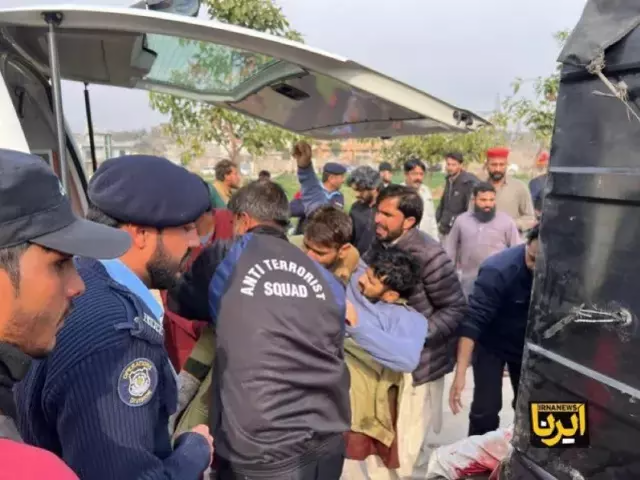 Pakistanda məsciddə g&uuml;cl&uuml; partlayış  15 &ouml;l&uuml;, 80 yaralı 