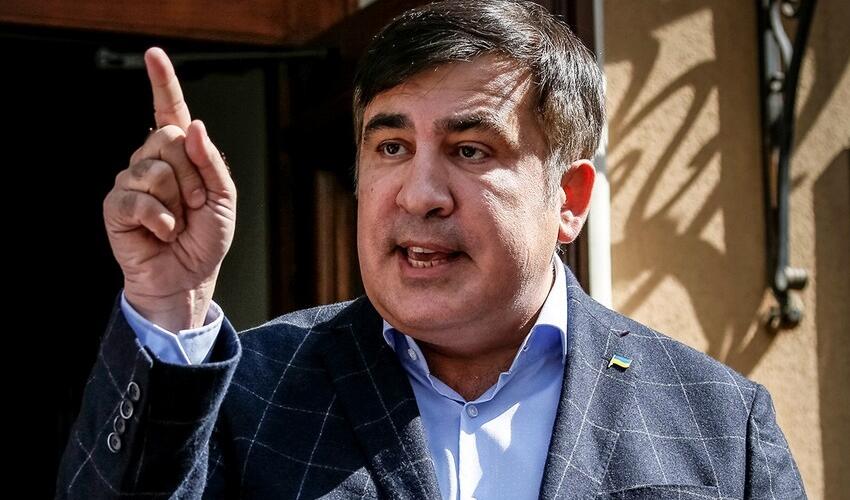 Saakaşvili: “Başıma gələnlər Zelenski üçün
