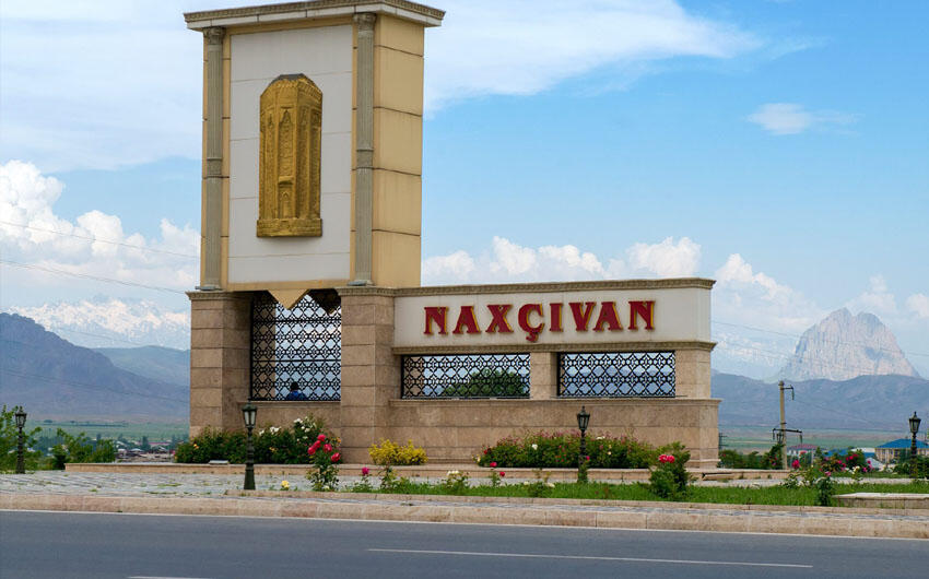 Moskva və Qars m&uuml;qavilələrinin adı Nax&ccedil;ıvan Konstitusiyasından &Ccedil;IXARILDI