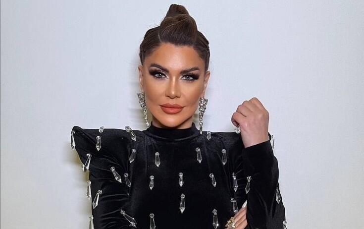 Xatun özünə 100 minlik maşın aldı 