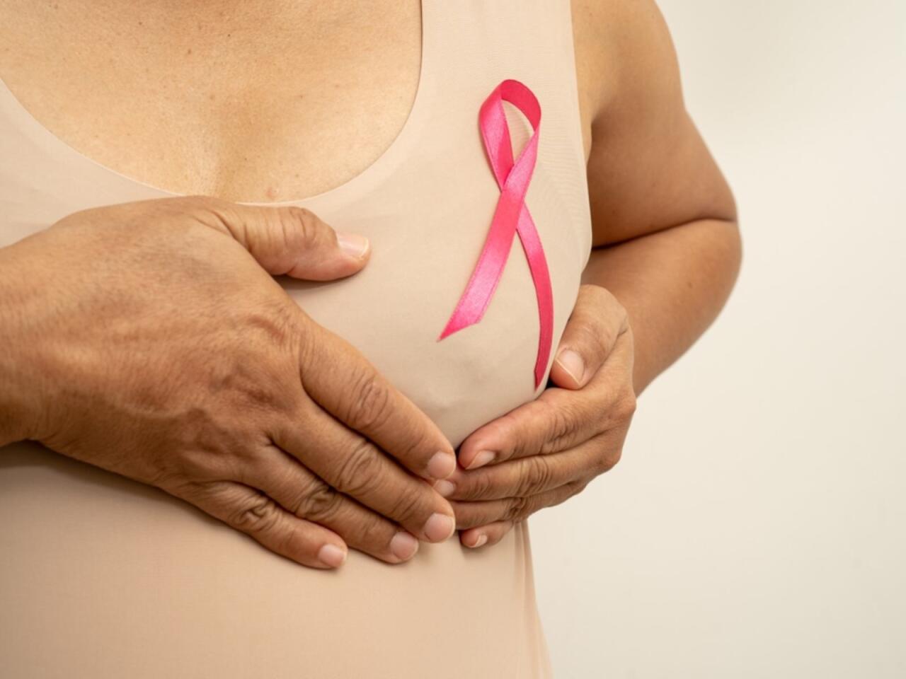 Süd vəzi xərçənginin əsas əlamətləri açıqlandı