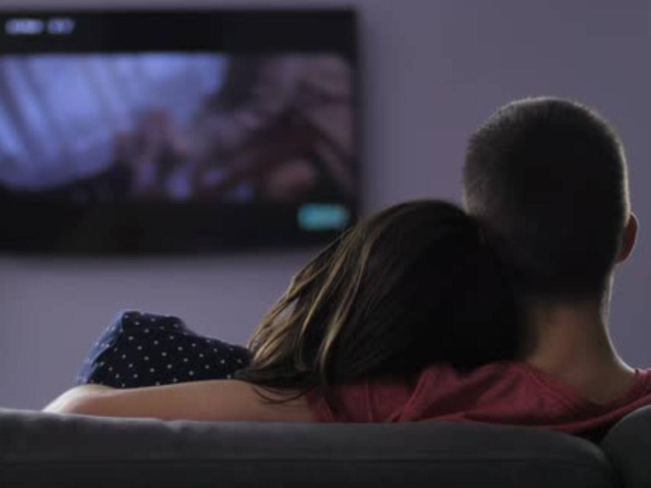 Bakıda sevgilisi ilə hotelə gedən kişi yeməyə görə həbs olundu