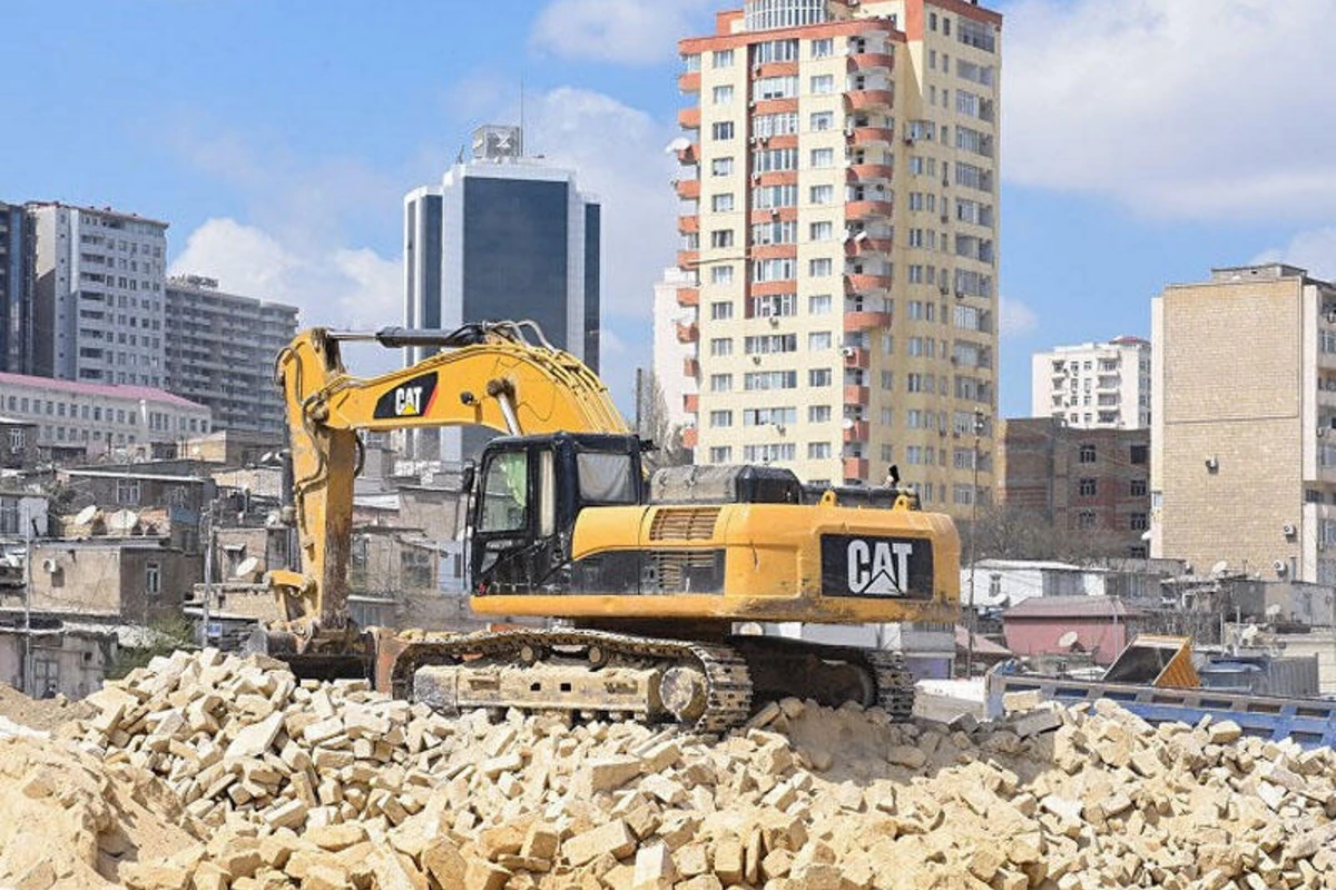 Bakıda və Abşeronda bir sıra evlər və binalar məcburi k&ouml;&ccedil;&uuml;r&uuml;ləcək  A&Ccedil;IQLANDI