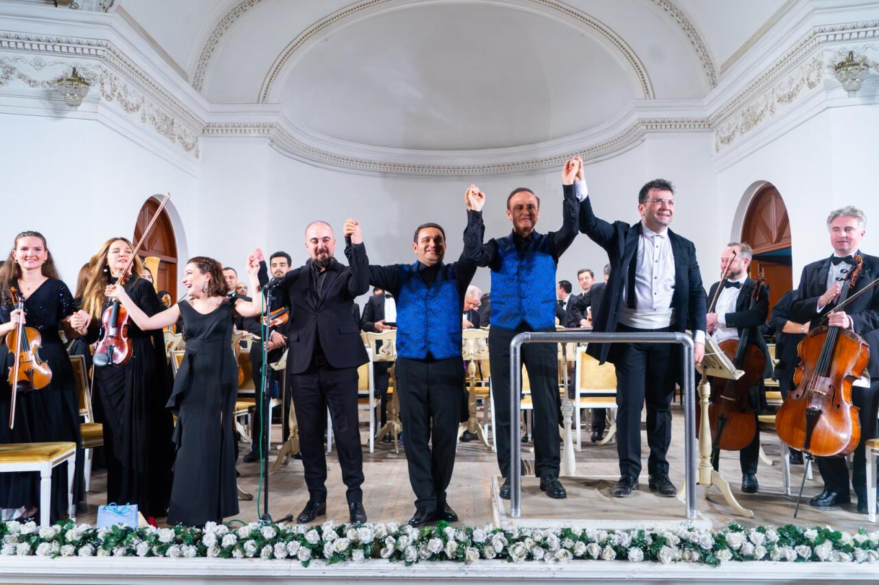 Azərbaycan Dövlət Akademik Opera və Balet Teatrında milli opera incilərindən ibarət möhtəşəm simfonik konsert  FOTO