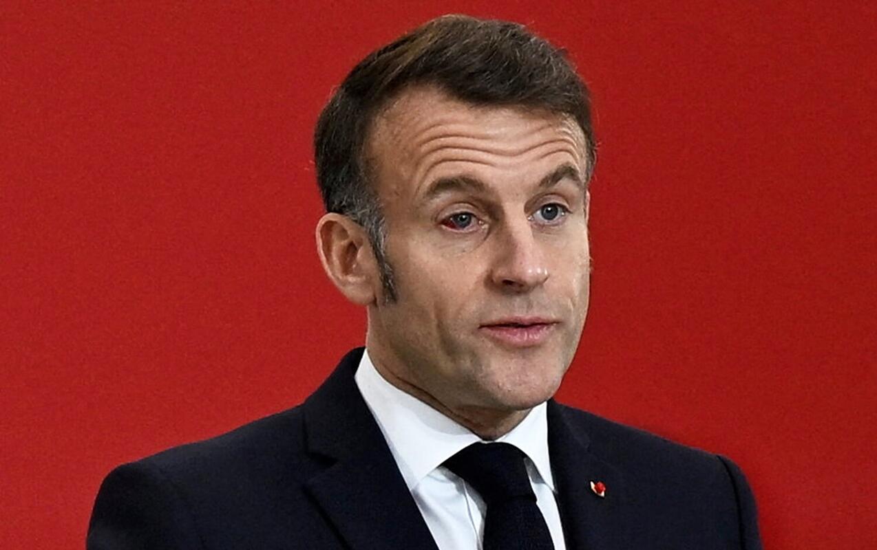 Makronun g&ouml;z&uuml;nə nə olub?  "Hesab edin ki, Pələng g&ouml;z&uuml;d&uuml;r" 