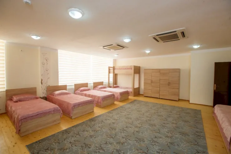 Bakıda sığınacaqda kondisioner DAVASI: bu sözə görə burnunu sındırdı