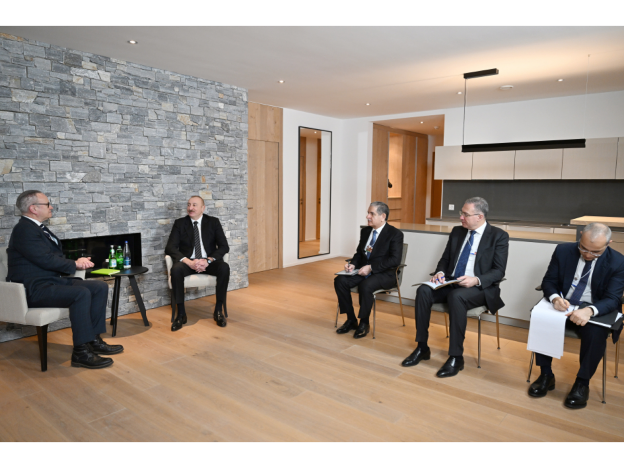 Prezident Davosda &ldquo;Dell Technologies&rdquo; şirkətinin Avropa, Yaxın Şərq və Afrika &uuml;zrə prezidenti ilə g&ouml;r&uuml;ş&uuml;b  FOTO