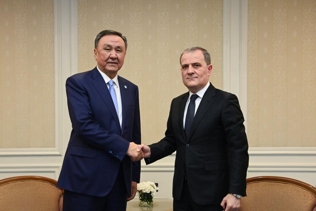 Ceyhun Bayramov TDT Baş katibi ilə İranın h&uuml;cumlarını m&uuml;zakirə edib 