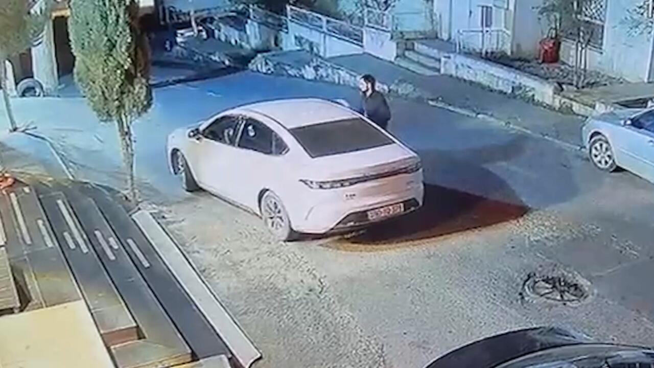 Hoteldə 23 minlik oğurluq  Kameraya belə d&uuml;şd&uuml;lər 