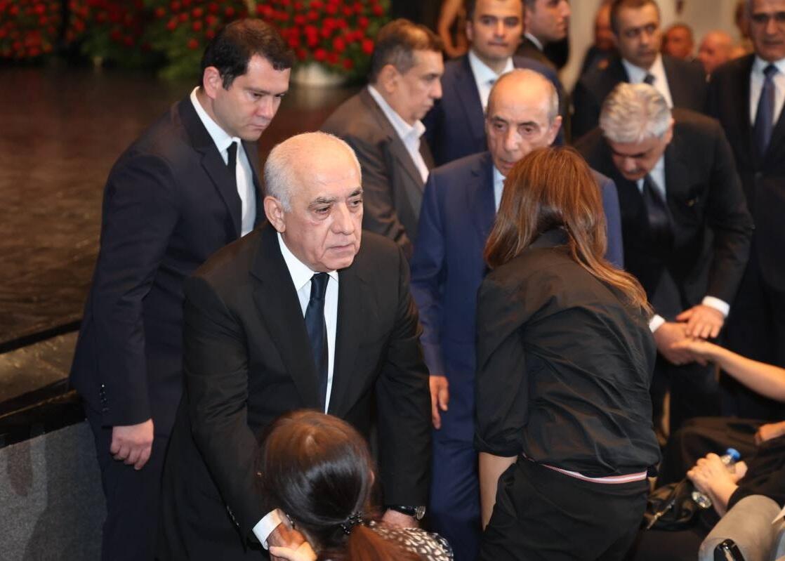 Vida mərasiminə Əli Əsədov da qatıldı 