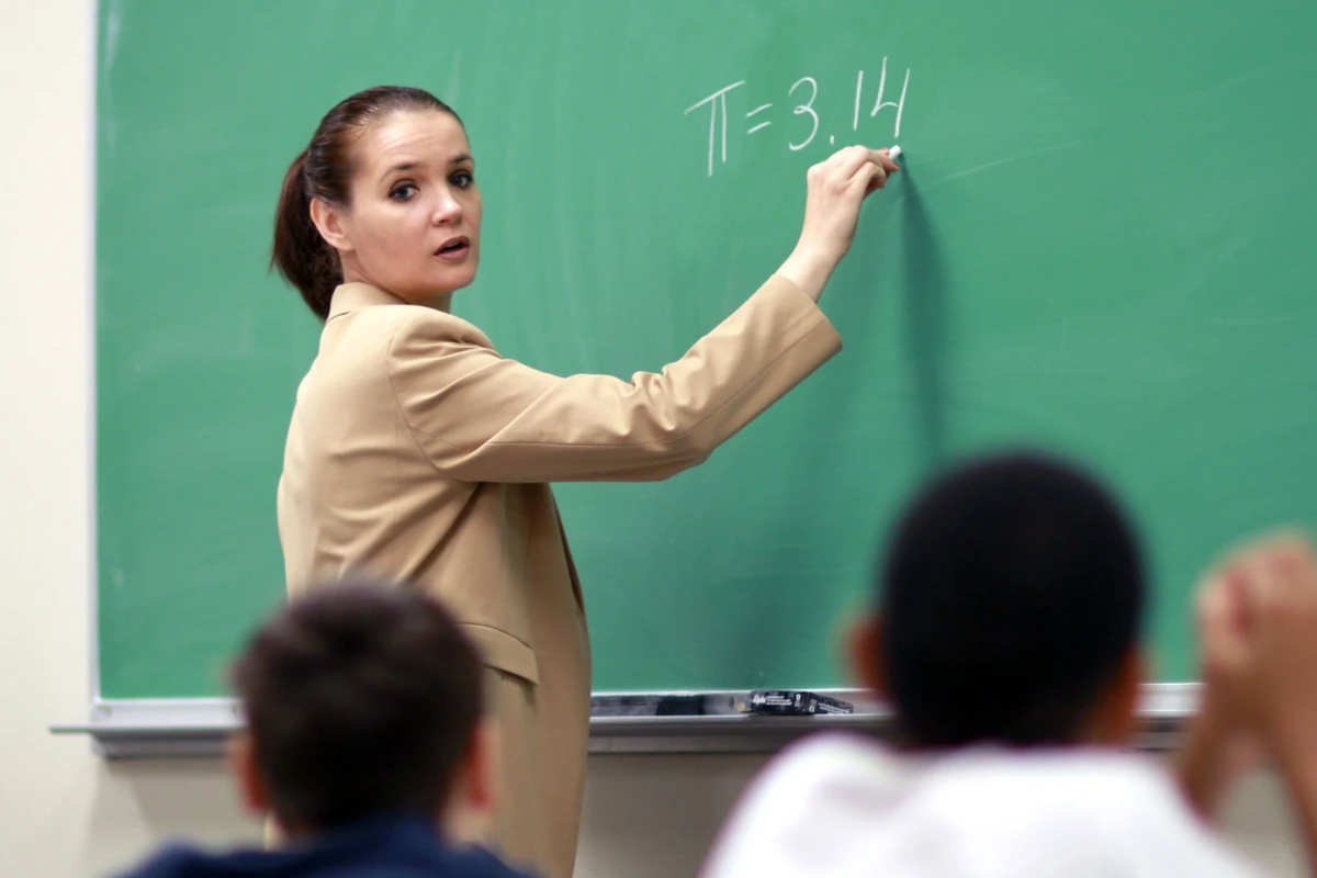 8 saatlıq iş rejimi müəllimlərin sayını azaldacaq?  AÇIQLAMA