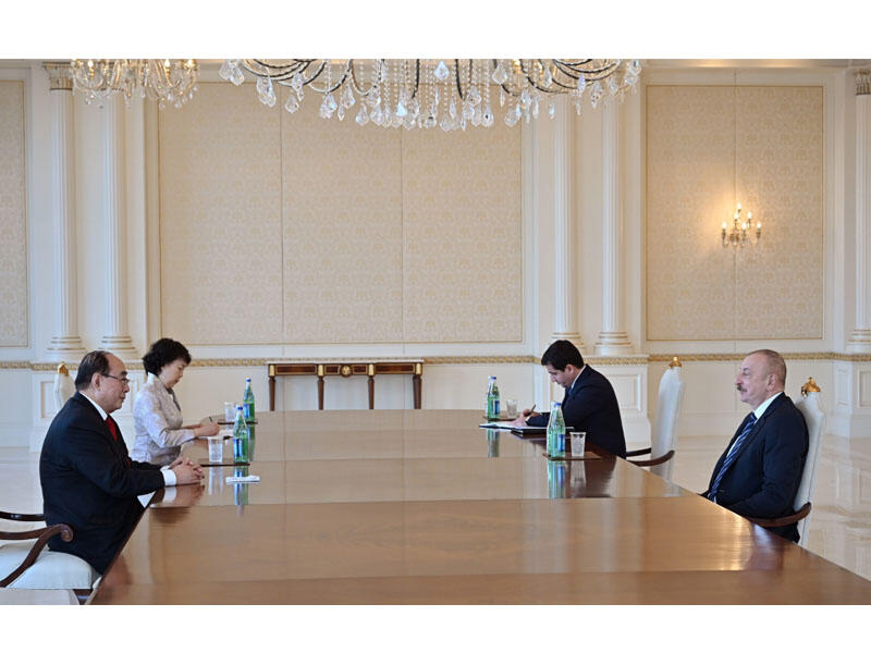 Prezident Çin Hökumətinin Avropa məsələləri üzrə xüsusi nümayəndəsini qəbul edib  FOTO
