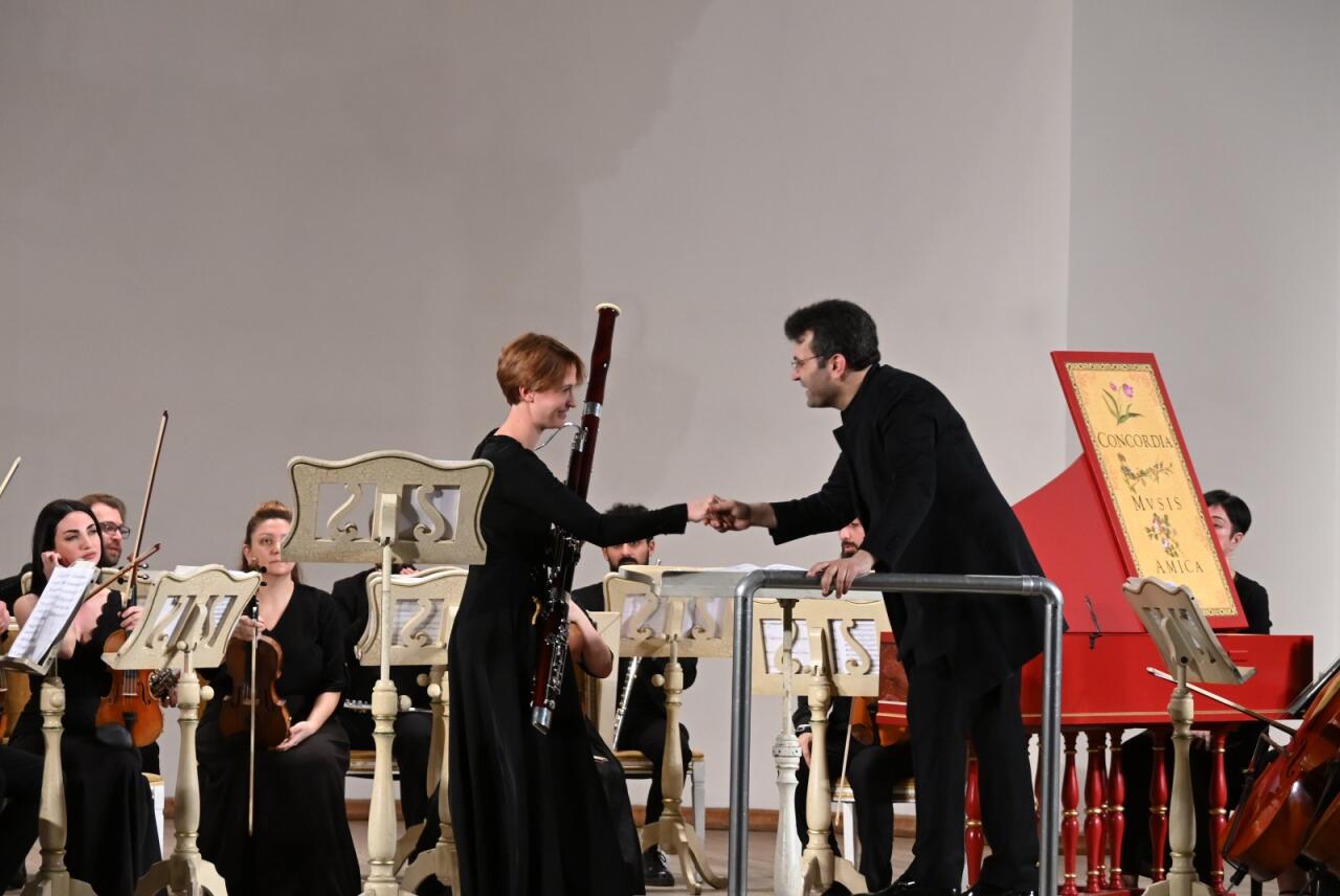 &ldquo;Baxın k&ouml;lgəsində&rdquo; adlı m&ouml;htəşəm konsert proqramı təqdim olundu  