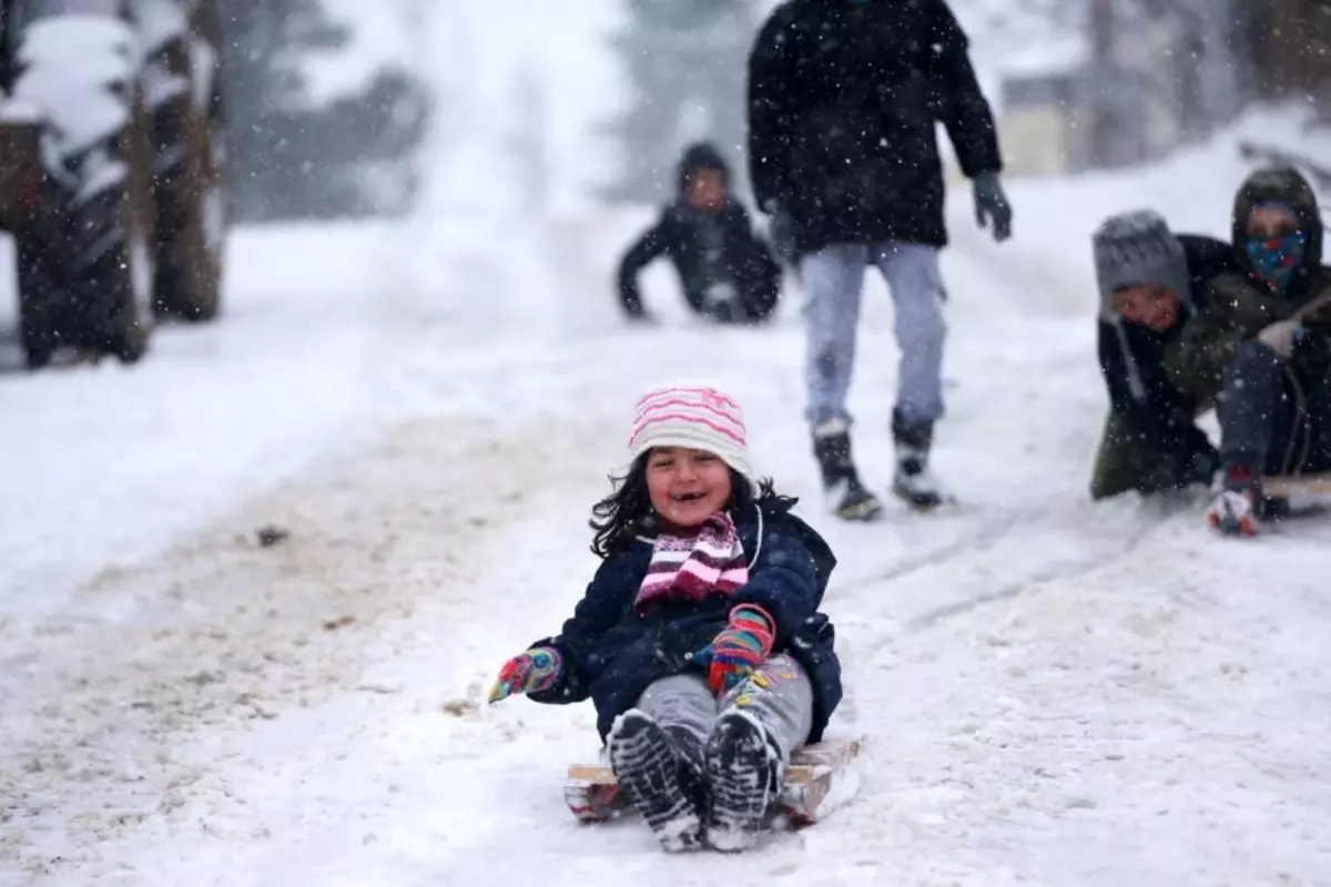Agentlik: Şagirdlərin davamiyyətində fasilələr m&uuml;şahidə edilir