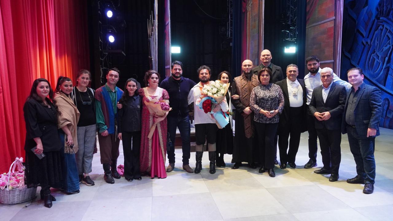 Ramil Qasımov Kavaradossi partiyasını ilk dəfə ifa edərək 27 illik arzusunun ger&ccedil;əkləşməsindən danışıb 