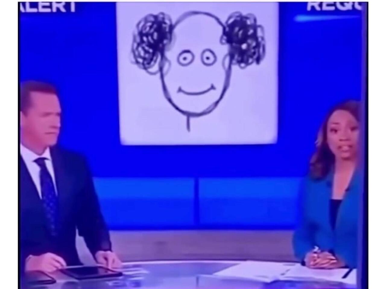 Atasının şəklini &ccedil;əkən uşaq aparıcıları "g&uuml;lmə krizinə" soxdu 