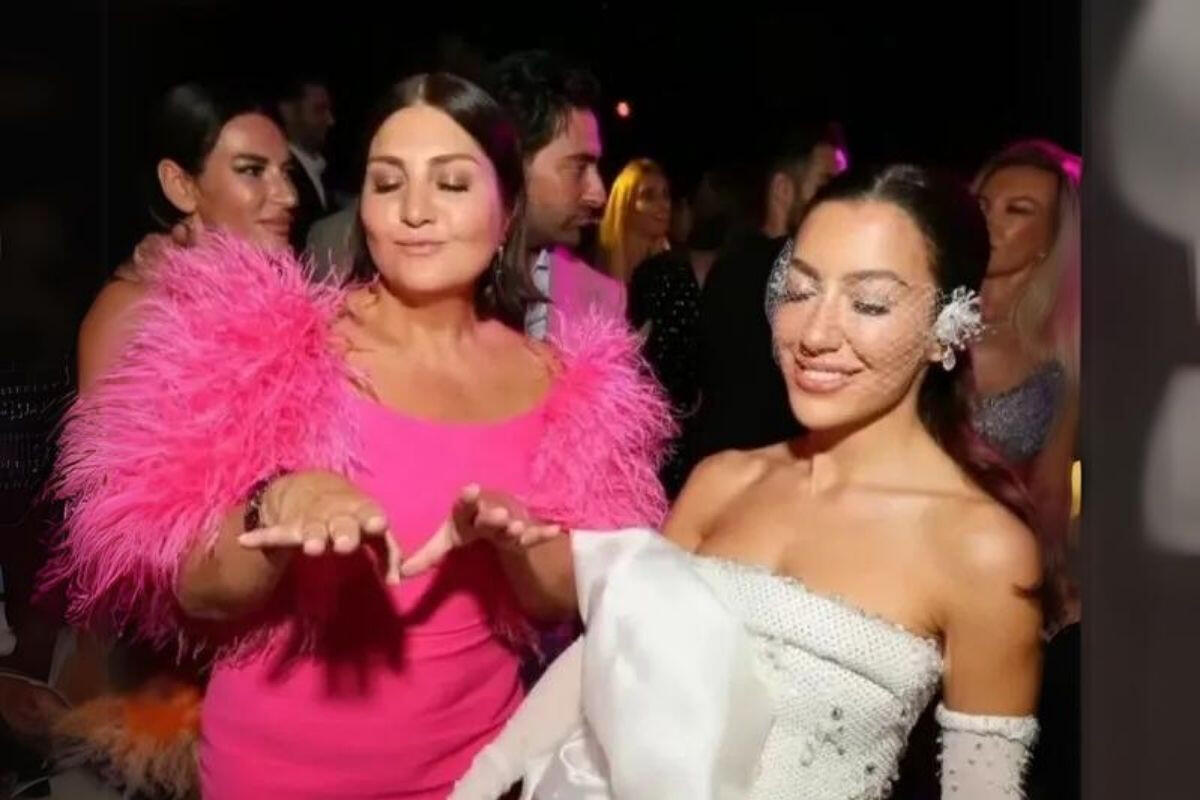 Sibel Candan gəlininə 2 milyon dollarlıq