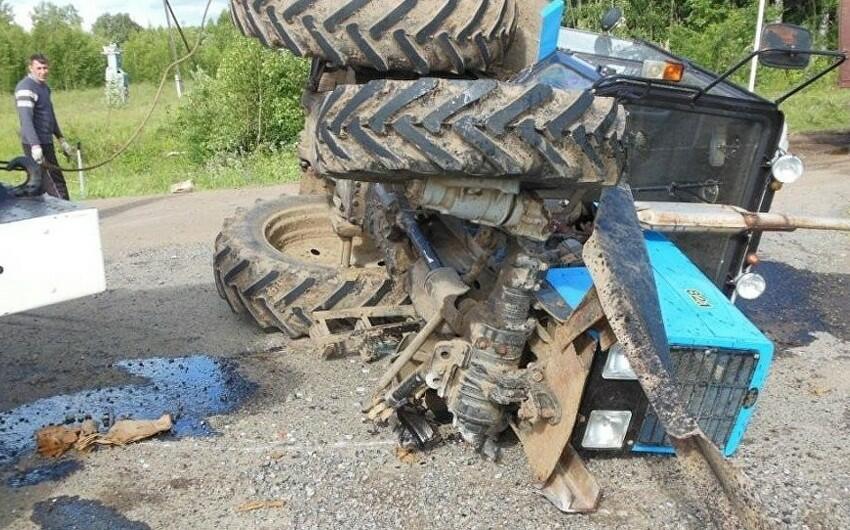 Kəlbəcərdə traktor aşdı: