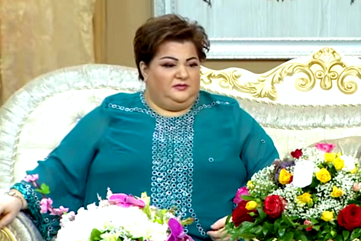 Xalq artistini "pul yağışı"na tutdular 