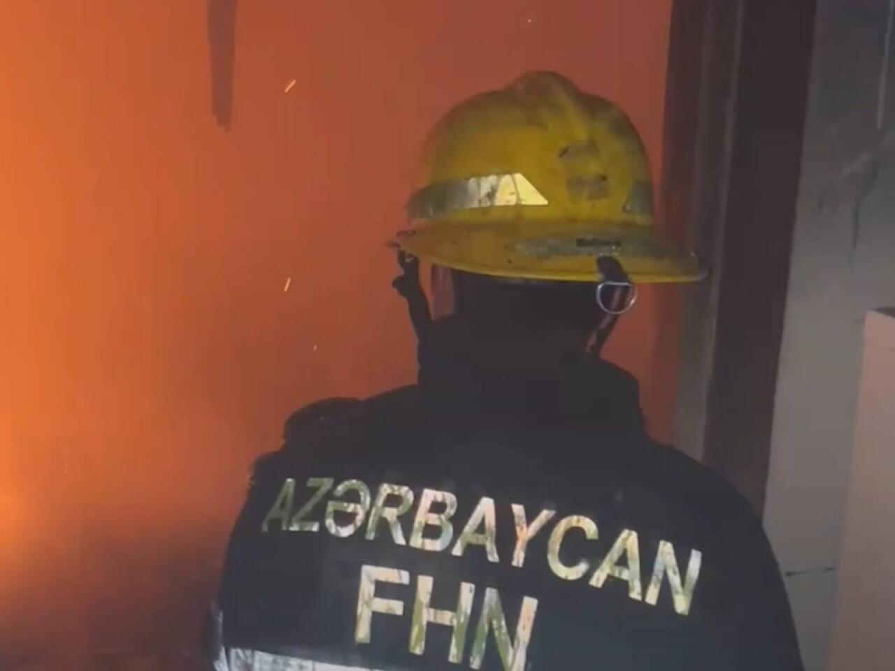 Masazırda yanğında &ouml;lən qadının oğlu: "Anam 31 il əvvəl metroda baş verən hadisədə yaralanmışdı, he&ccedil; kimi tanımırdı"