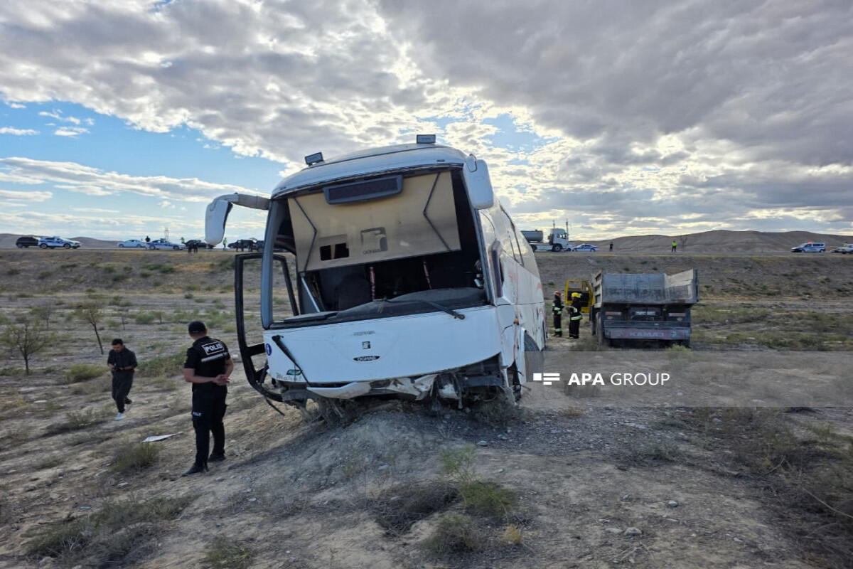 Naxçıvanda avtobus dərəyə aşdı  15dən çox yaralı var 