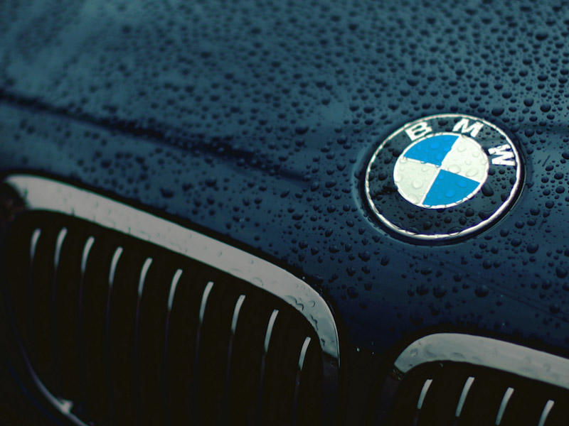 BMW 575 min avtomobili GERİ &Ccedil;AĞIRIR