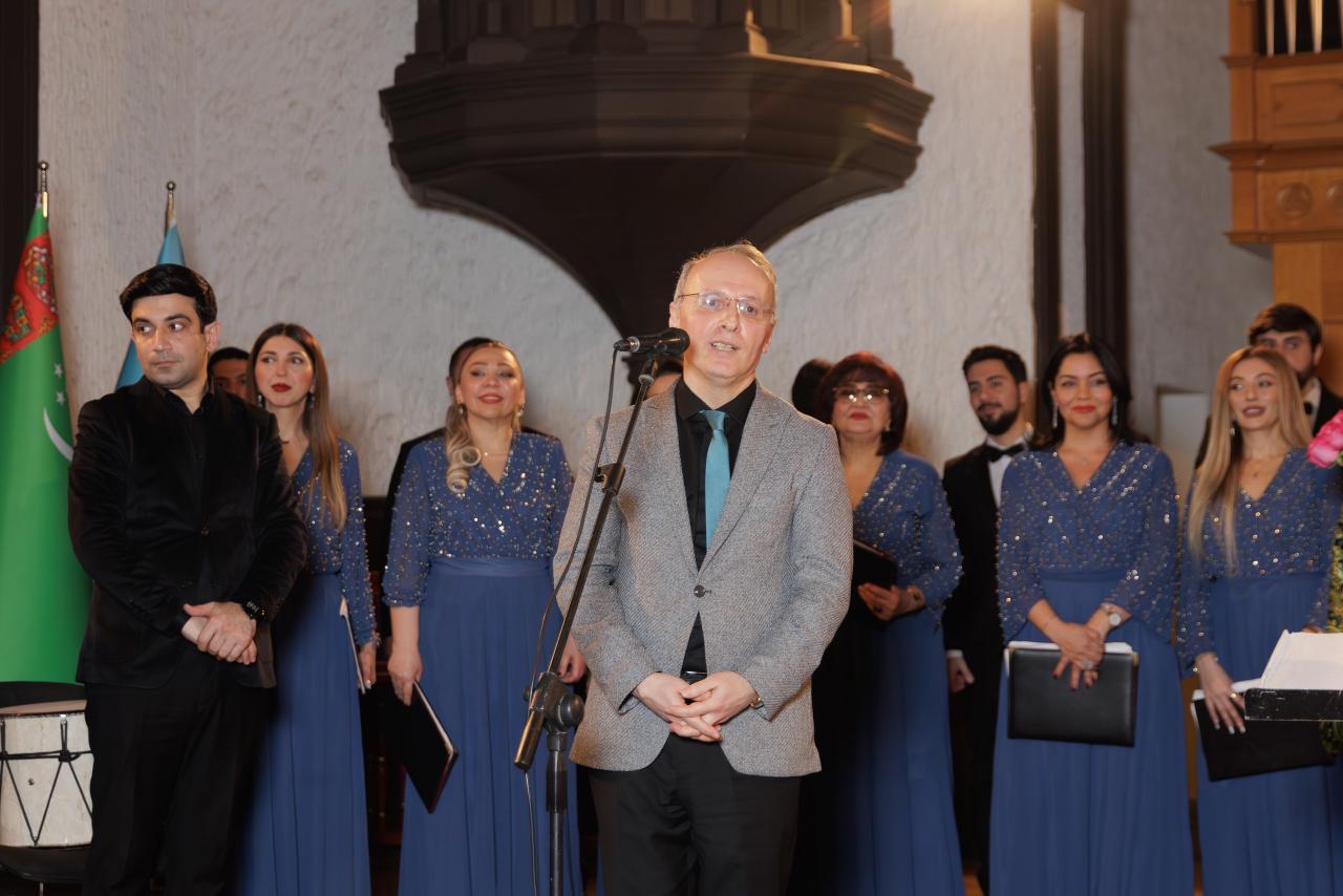&ldquo;T&uuml;rk musiqisi d&uuml;nyası&rdquo; adlı konsert proqramı təqdim olundu 