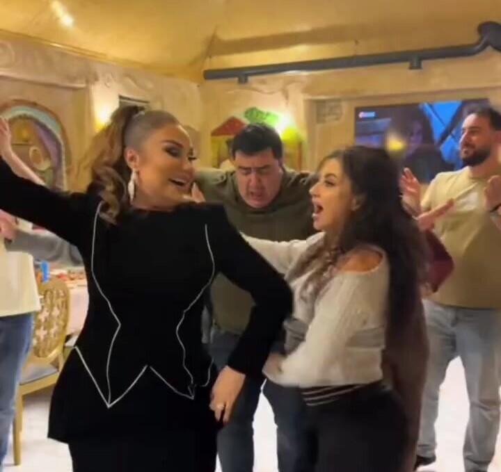 "Komedixana" aktyorları ilə Əməkdar artistin rəqsi G&Uuml;NDƏM OLDU 