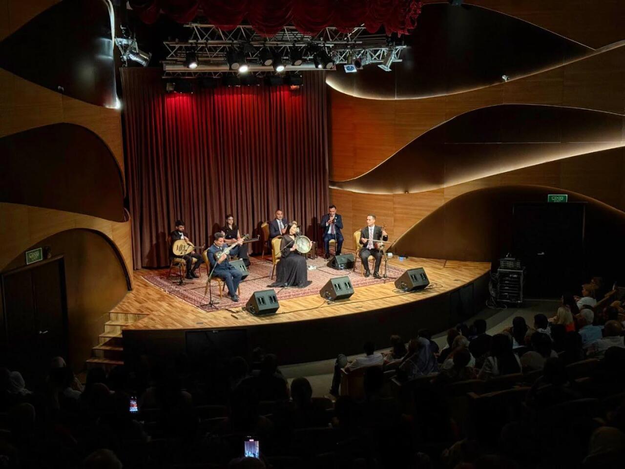 "Muğamat axşamı" konserti keçirilib  FOTO