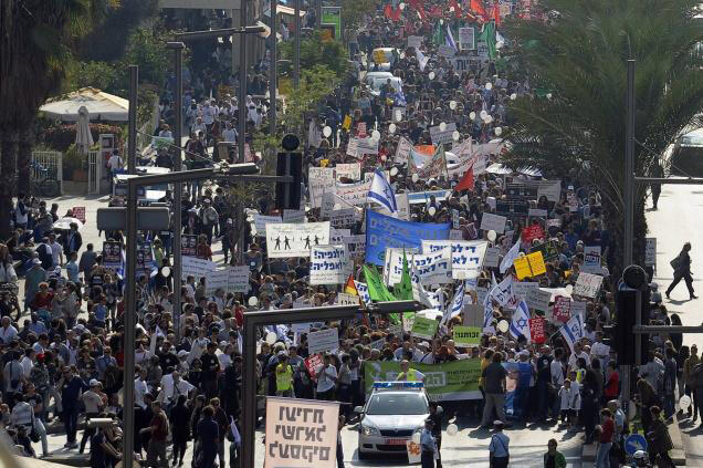 İsraildə 10 min insan etiraz aksiyalara qatıldı