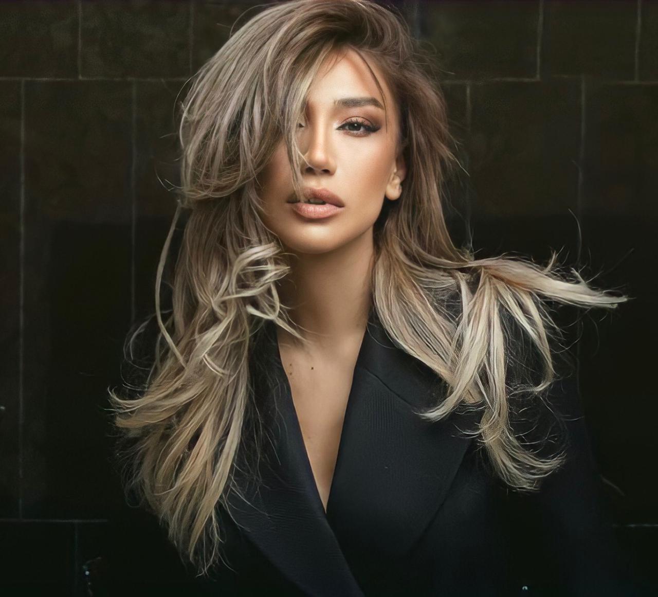 R&ouml;ya susqunluğunu pozdu: Qardaşı ilə...  VİDEO  FOTO