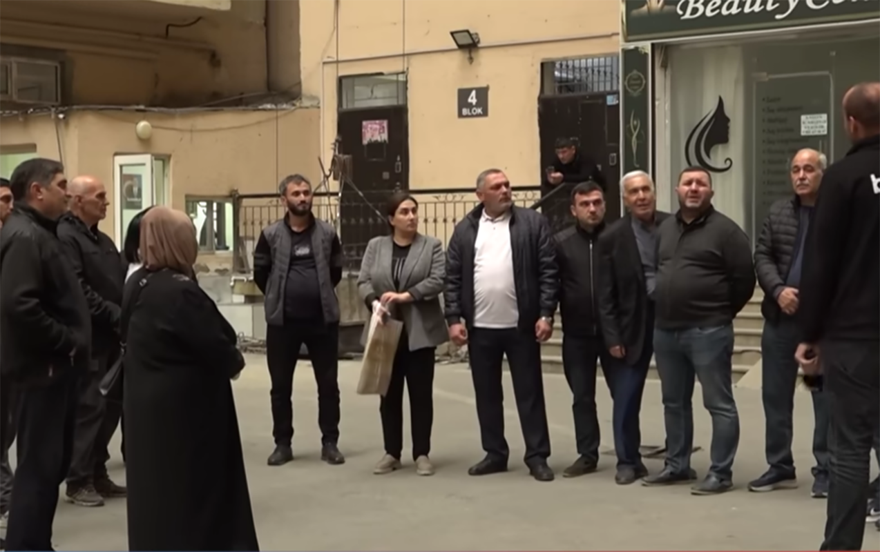 Bir mənzil 3 nəfərə satılıb, sahibi isə həbsdədir