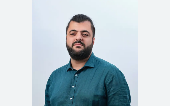 Fəxri Qasımovun şirkətində 300ə yaxın iş&ccedil;i ixtisar edildi  "Aylardır maaşlarını ala bilmirlər"