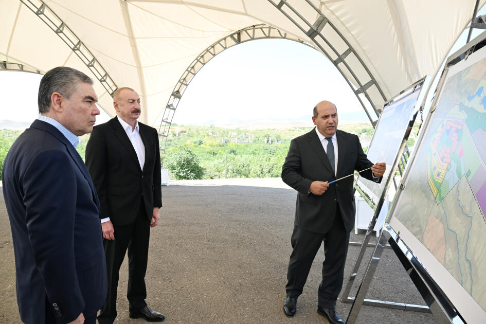 İlham Əliyev və Qurbanqulu Berdiməhəmmədov Füzuli şəhərinin dağıdılmış yerlərinə baxıblar  FOTO