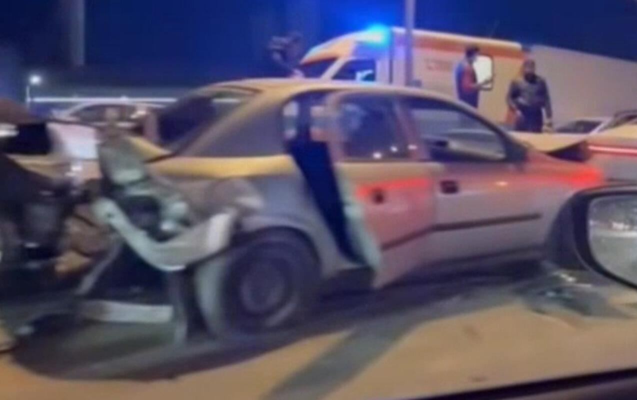 BakıQuba yolunda zəncirvari qəza 