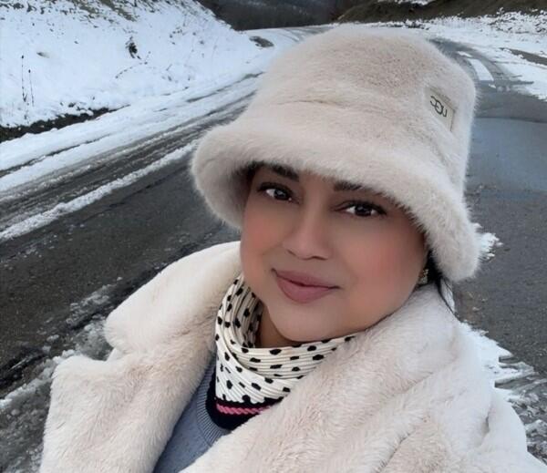 Xalq artisti olan xanəndə TANINMAZ HALDA 