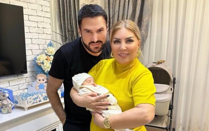 Nadir xanımı və yeni doğulan nəvəsi ilə 