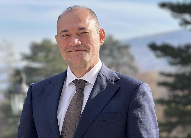 Razi Nurullayev: "Deputat Əhəd qardaşımdan 1 milyon aldı, hələ də vermir"