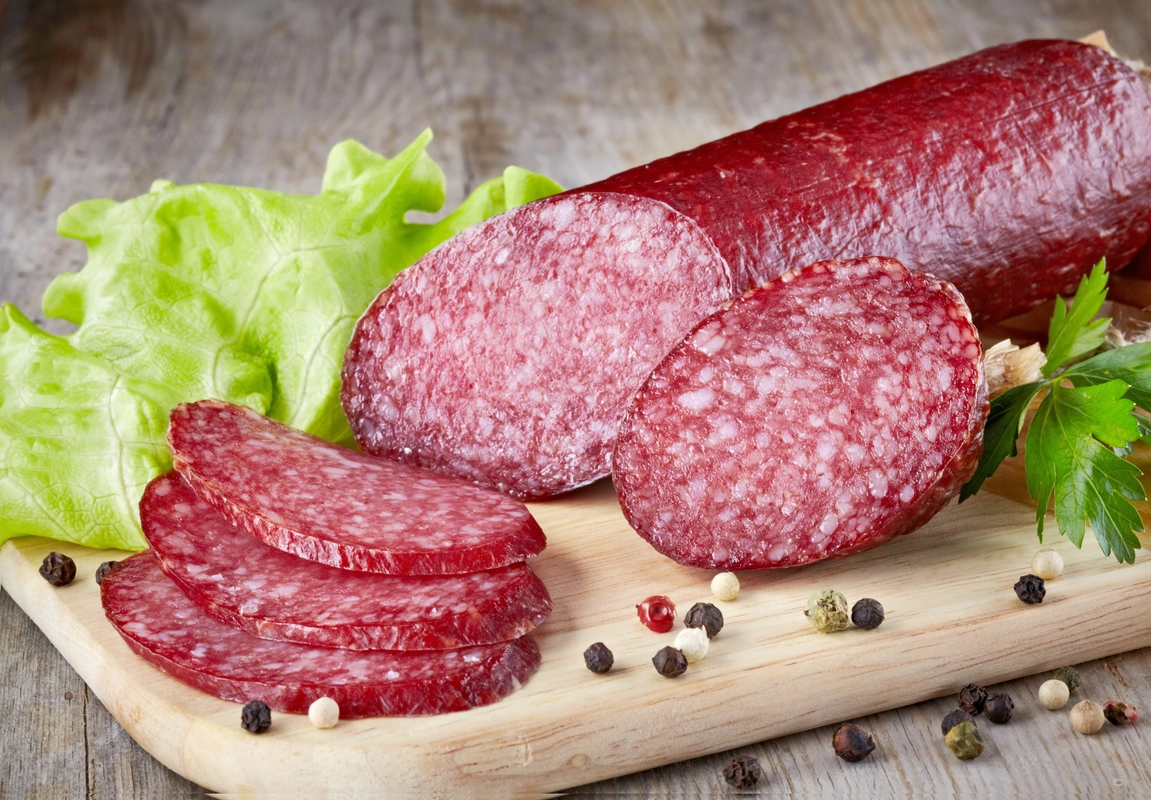 Gündə cəmi bir kolbasa 11 xəstəlik riski yaradır  Həkimdən ciddi xəbərdarlıq