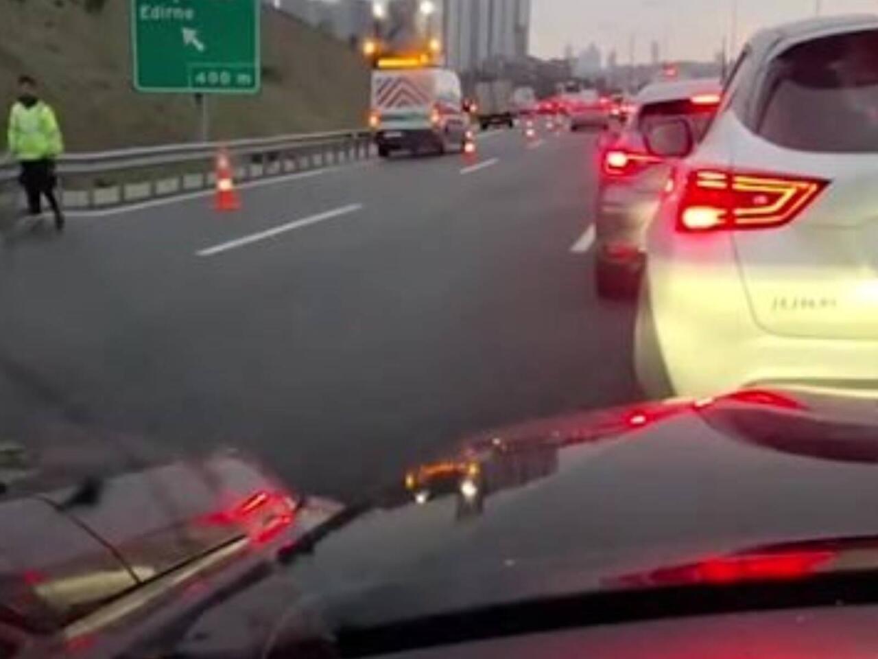 Tıxacda soldan girib qabağa düşmək istəyirdi, geri düşdü  VİDEO