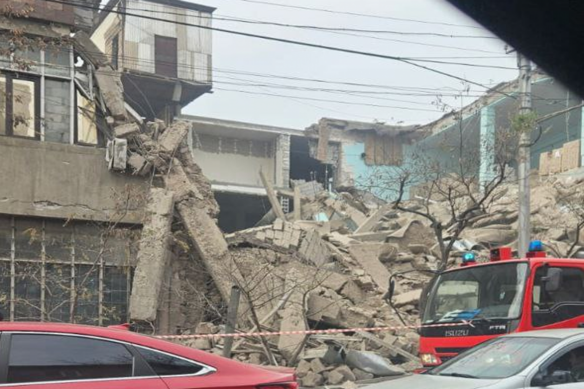 İrəvanda güclü partlayış oldu  Yaralananlar var  VİDEO