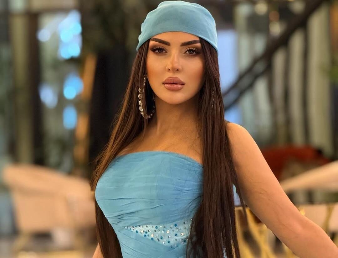 Vəfanın ifası zamanı kişinin baxışları GÜNDƏM OLDU 