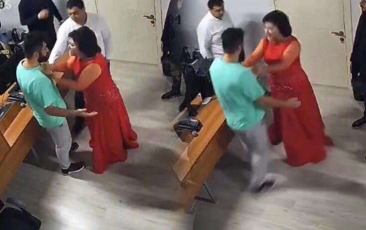 Aşıq Telli ARBnin əməkdaşına hücum etdi