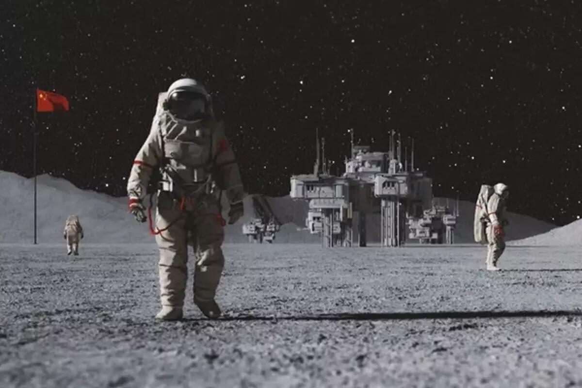 Çin Ayın qaranlıq tərəfində tarixi kəşf etdi: Su ilə zəngin nadir meteorit tapıldı