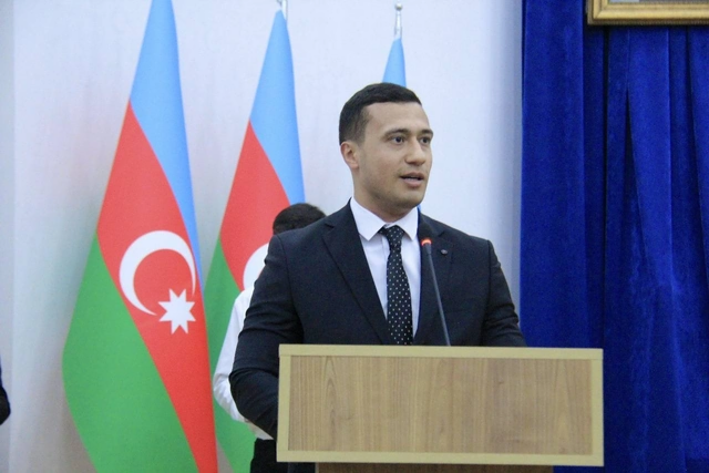 Vəzifəli şəxs işdən &ccedil;ıxarıldı