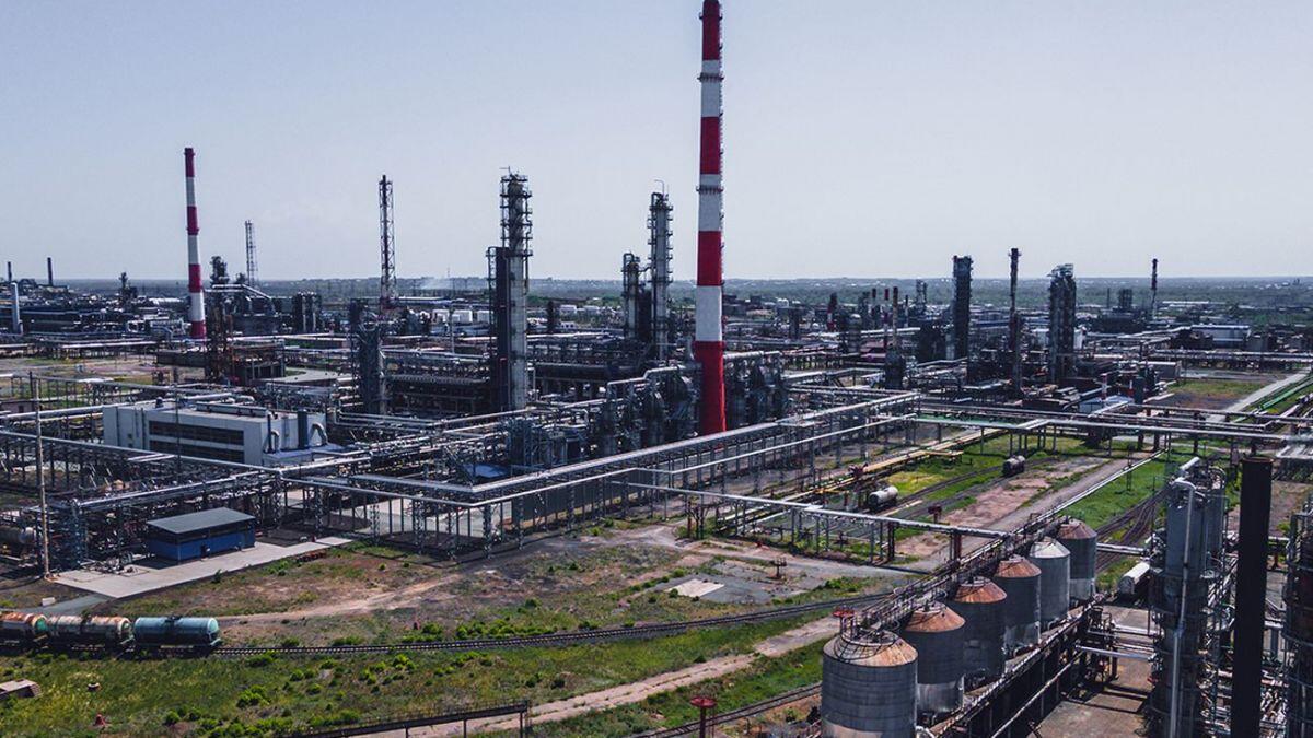 Rusiyanın ən böyük neft emalı zavodu BAĞLANDI