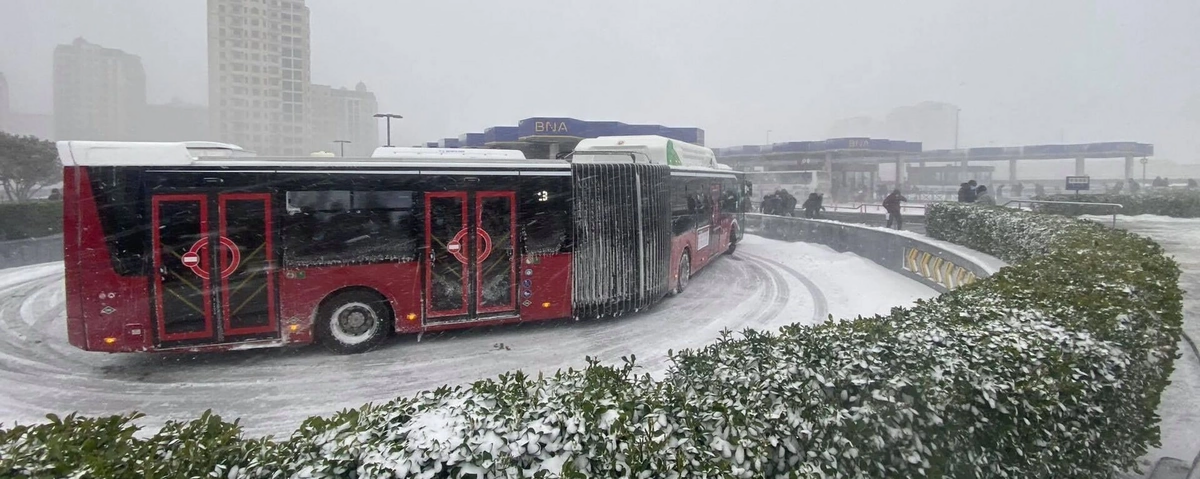 Bəzi istiqamətlərdə avtobuslar gecikə bilər  XƏBƏRDARLIQ