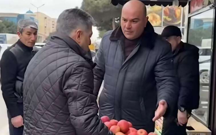 Videosu ilə g&uuml;ndəm olan məmur danışdı: "Onlara "yazma" deyə bilmərəm"